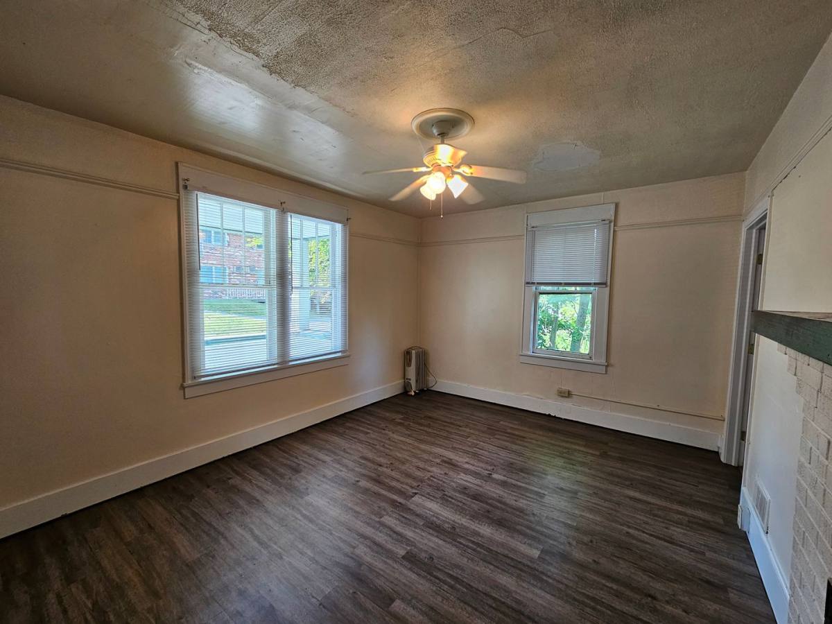 Apartment for rent at 397 Gilmore St, Morgantown, WV 26505