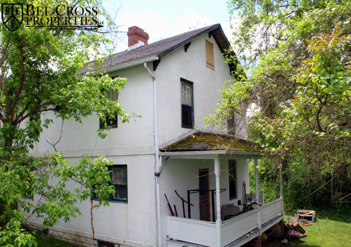 Apartment for rent at 397 Gilmore St, Morgantown, WV 26505