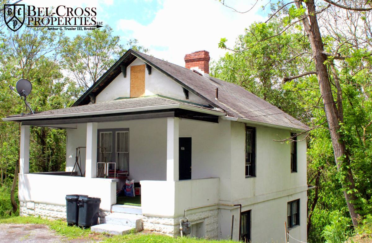 Apartment for rent at 397 Gilmore St, Morgantown, WV 26505