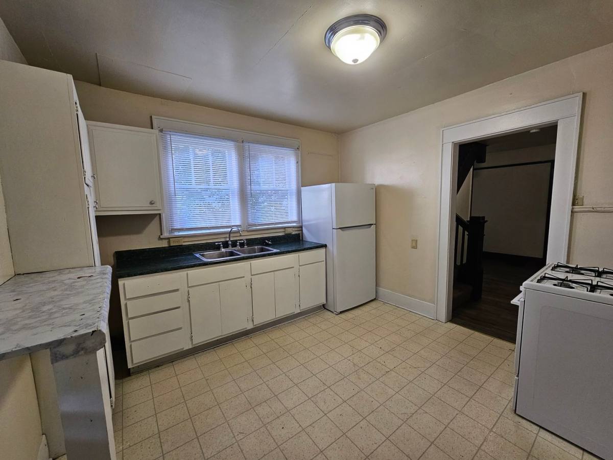 Apartment for rent at 397 Gilmore St, Morgantown, WV 26505