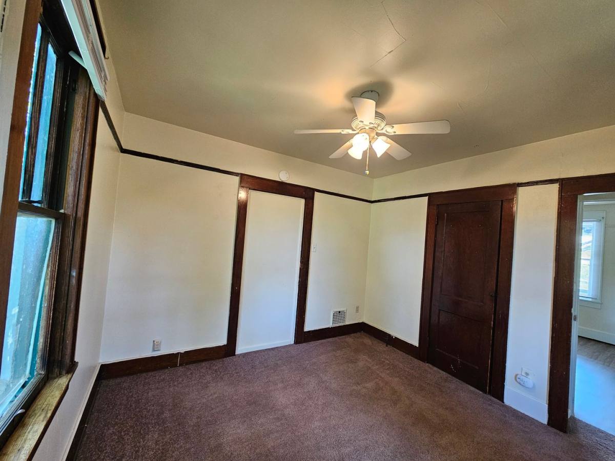 Apartment for rent at 397 Gilmore St, Morgantown, WV 26505