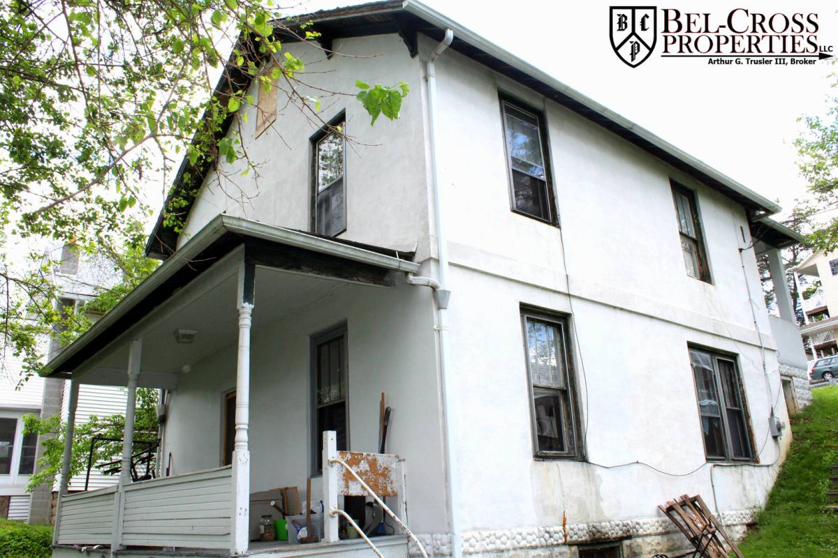 Apartment for rent at 397 Gilmore St, Morgantown, WV 26505