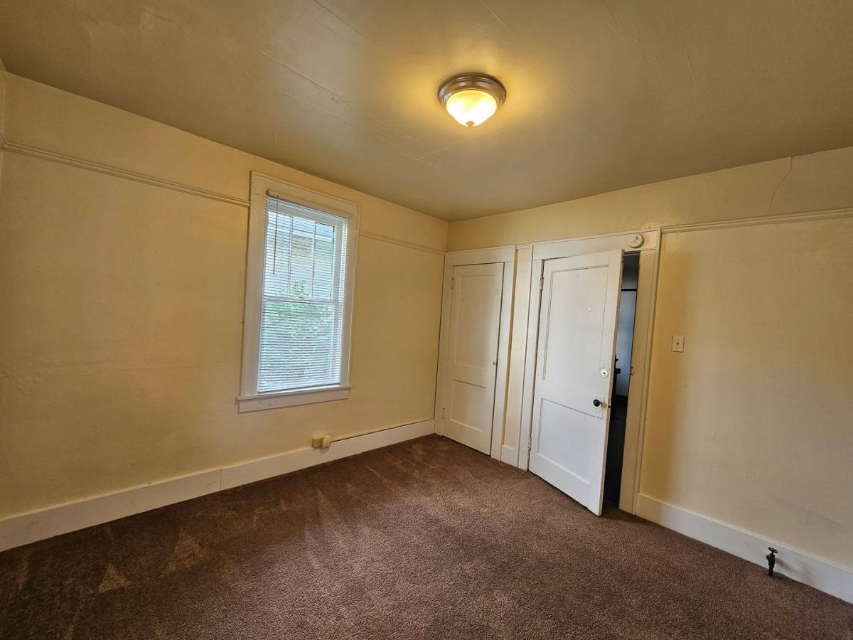 Apartment for rent at 397 Gilmore St, Morgantown, WV 26505