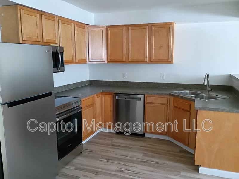 Apartment for rent at 3322 W Michigan Ave #3, Lansing, MI 48917