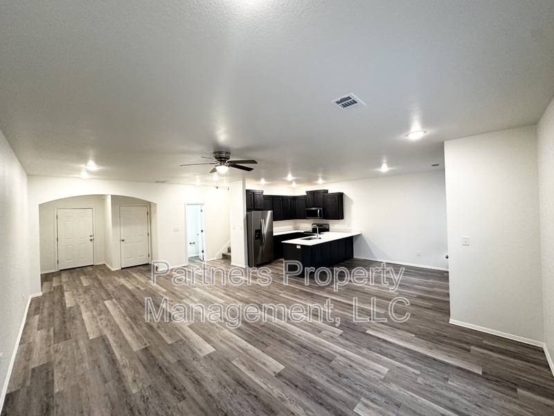 Apartment for rent at 1067 S Benchmark Lane #1, Fayetteville, AR 72704