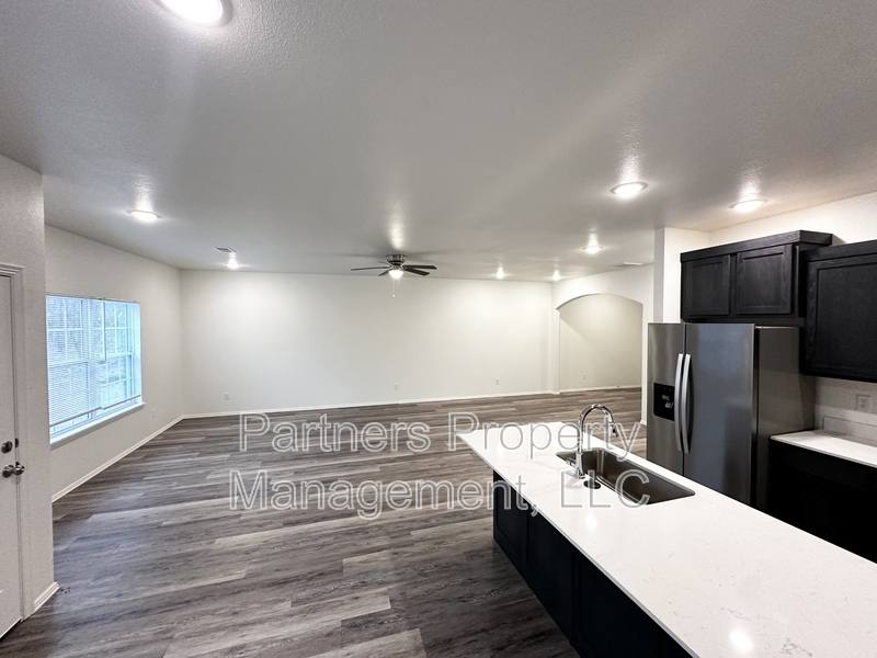 Apartment for rent at 1067 S Benchmark Lane #1, Fayetteville, AR 72704