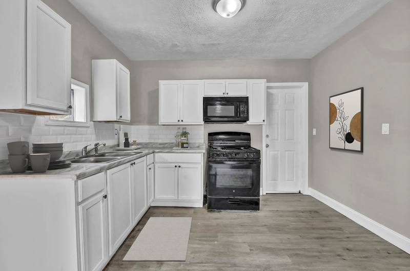 Apartment for rent at 2034 W 99th St #1, Cleveland, OH 44102