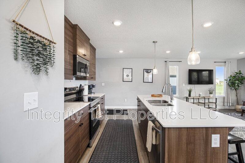 House for rent at 13316 180th St, Olathe, KS 66062