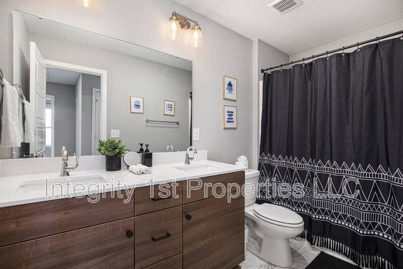House for rent at 13316 180th St, Olathe, KS 66062