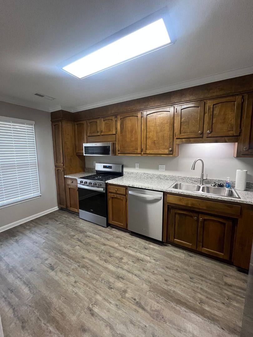 Townhouse for rent at 19 Sommersett Dr, Spartanburg, SC 29301