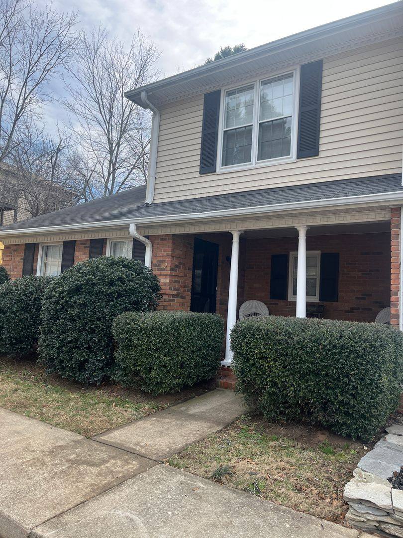 Townhouse for rent at 19 Sommersett Dr, Spartanburg, SC 29301