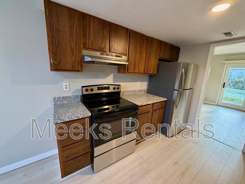 Townhouse for rent at 205 Fairway Gardens, Hurricane, WV 25526