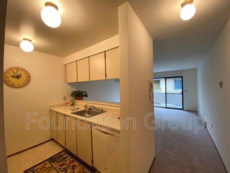 Apartment for rent at 12542 35th Ave NE #301, Seattle, WA 98125
