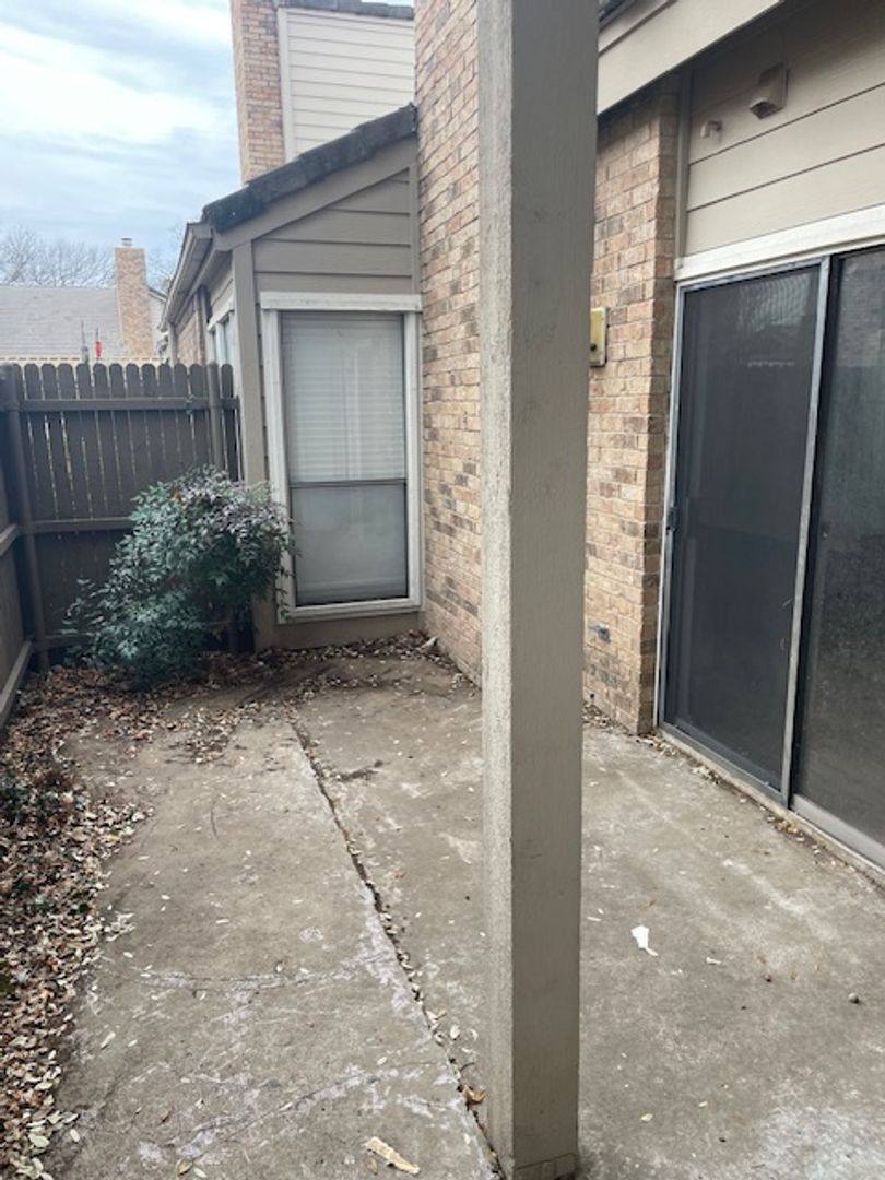 Condo for rent at 1106 Brighton Dr, Arlington, TX 76012