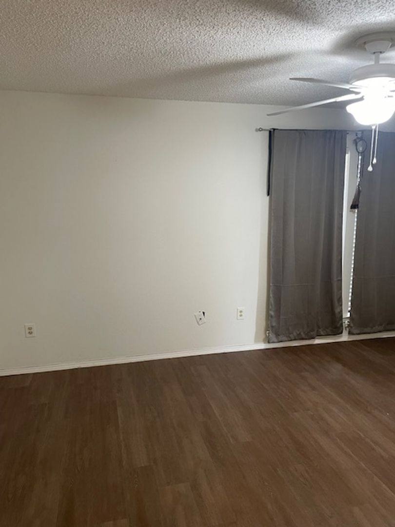 Condo for rent at 1106 Brighton Dr, Arlington, TX 76012