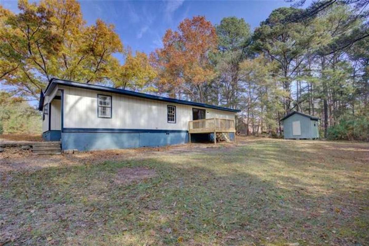 House for rent at 201 Oglesby Bridge Rd SE, Conyers, GA 30094