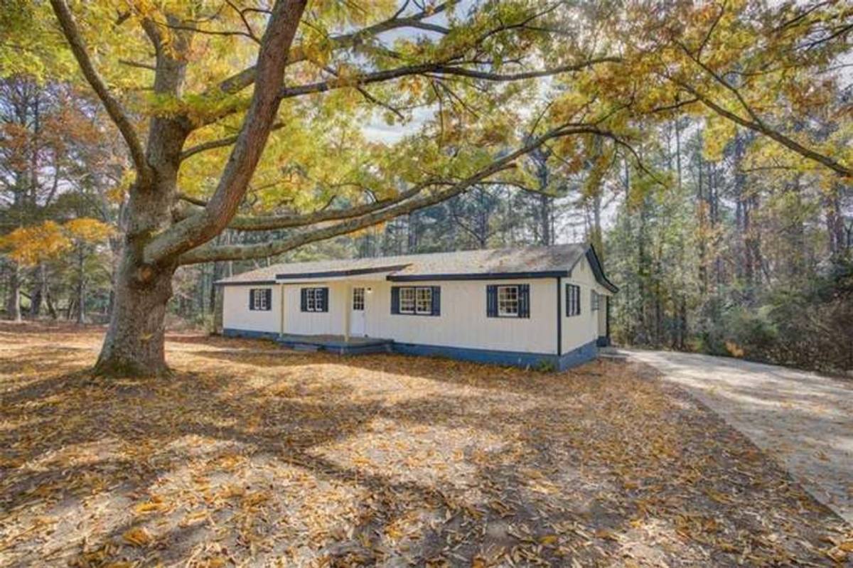 House for rent at 201 Oglesby Bridge Rd SE, Conyers, GA 30094