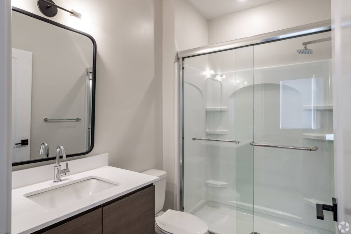 Apartment for rent at 3250 Auburn Rd, Auburn Hills, MI 48326