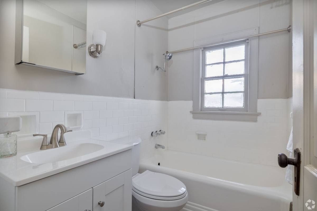 Apartment for rent at 1312 Cleveland Ave NW, Canton, OH 44703
