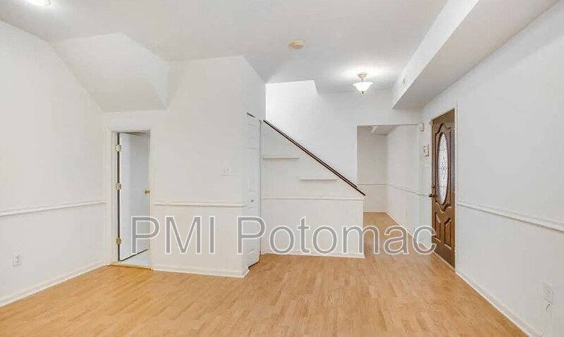 Townhouse for rent at 729 10th St NE, Washington, DC 20002