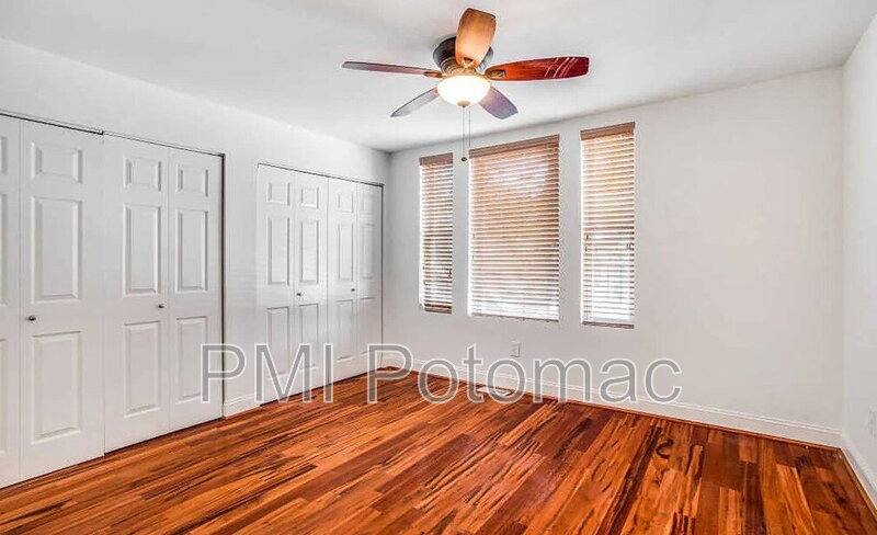 Townhouse for rent at 729 10th St NE, Washington, DC 20002