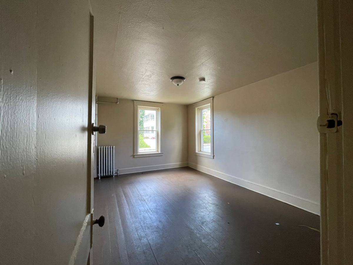 Apartment for rent at 427 S Elm St, Holyoke, MA 01040