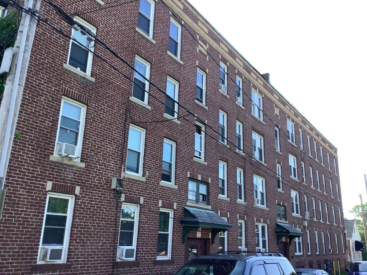 Apartment for rent at 427 S Elm St, Holyoke, MA 01040