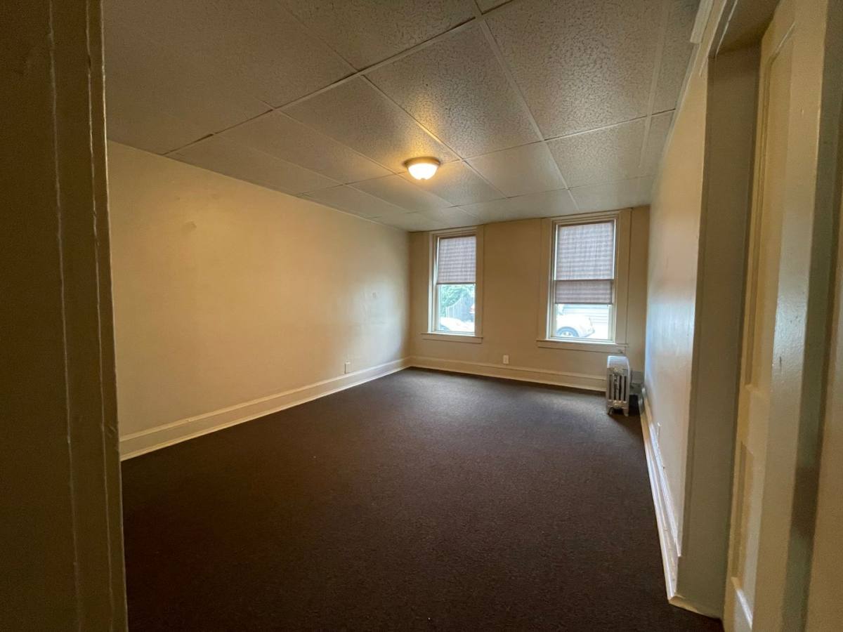 Apartment for rent at 427 S Elm St, Holyoke, MA 01040