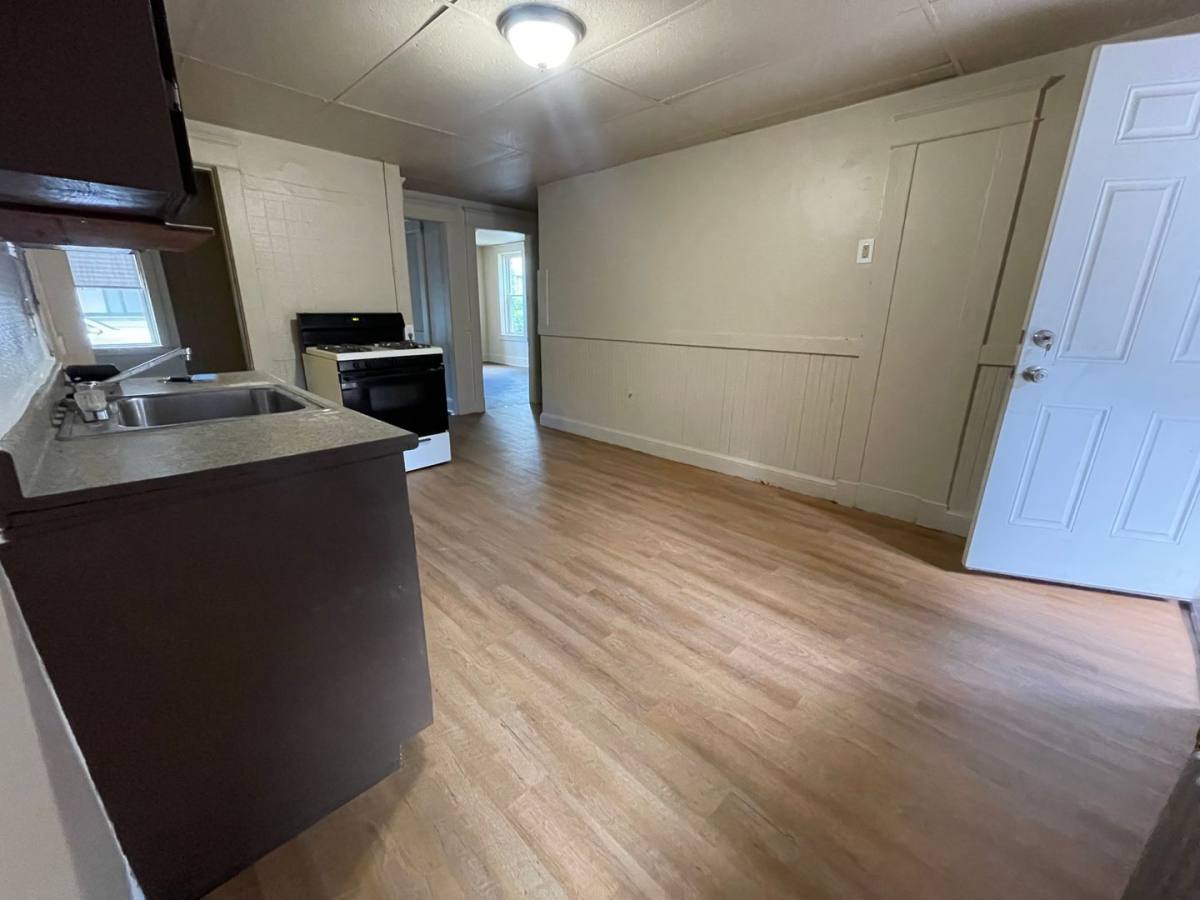 Apartment for rent at 427 S Elm St, Holyoke, MA 01040