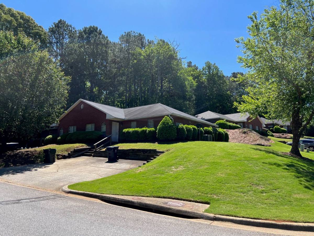 House for rent at 1161 Northlake Dr, Auburn, AL 36830