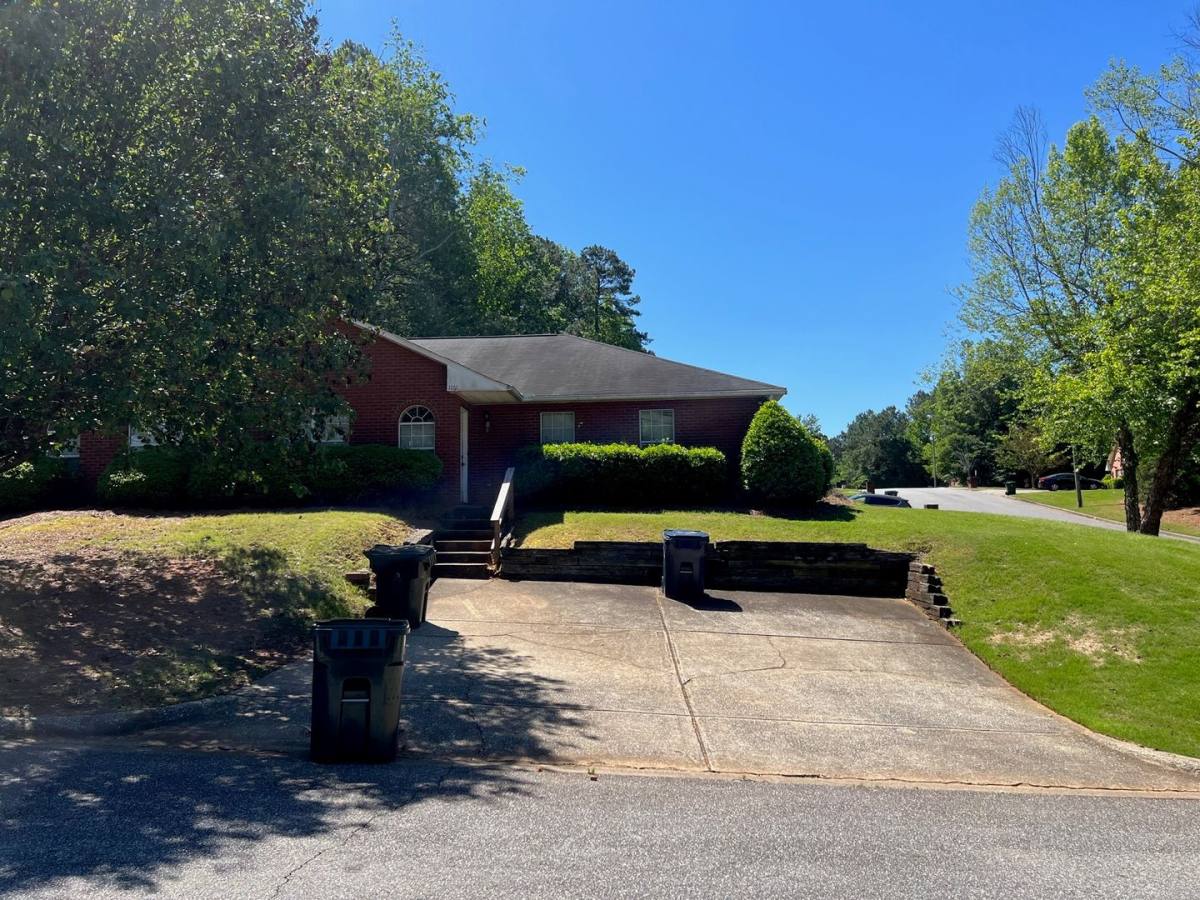 House for rent at 1161 Northlake Dr, Auburn, AL 36830
