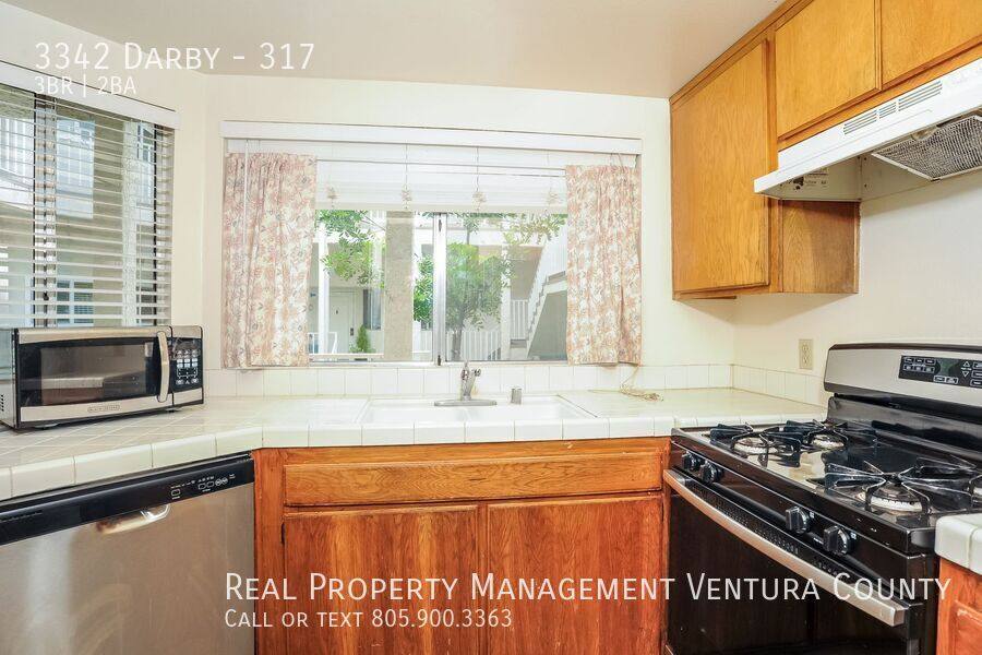 Condo for rent at 3342 Darby #317, Simi Valley, CA 93063