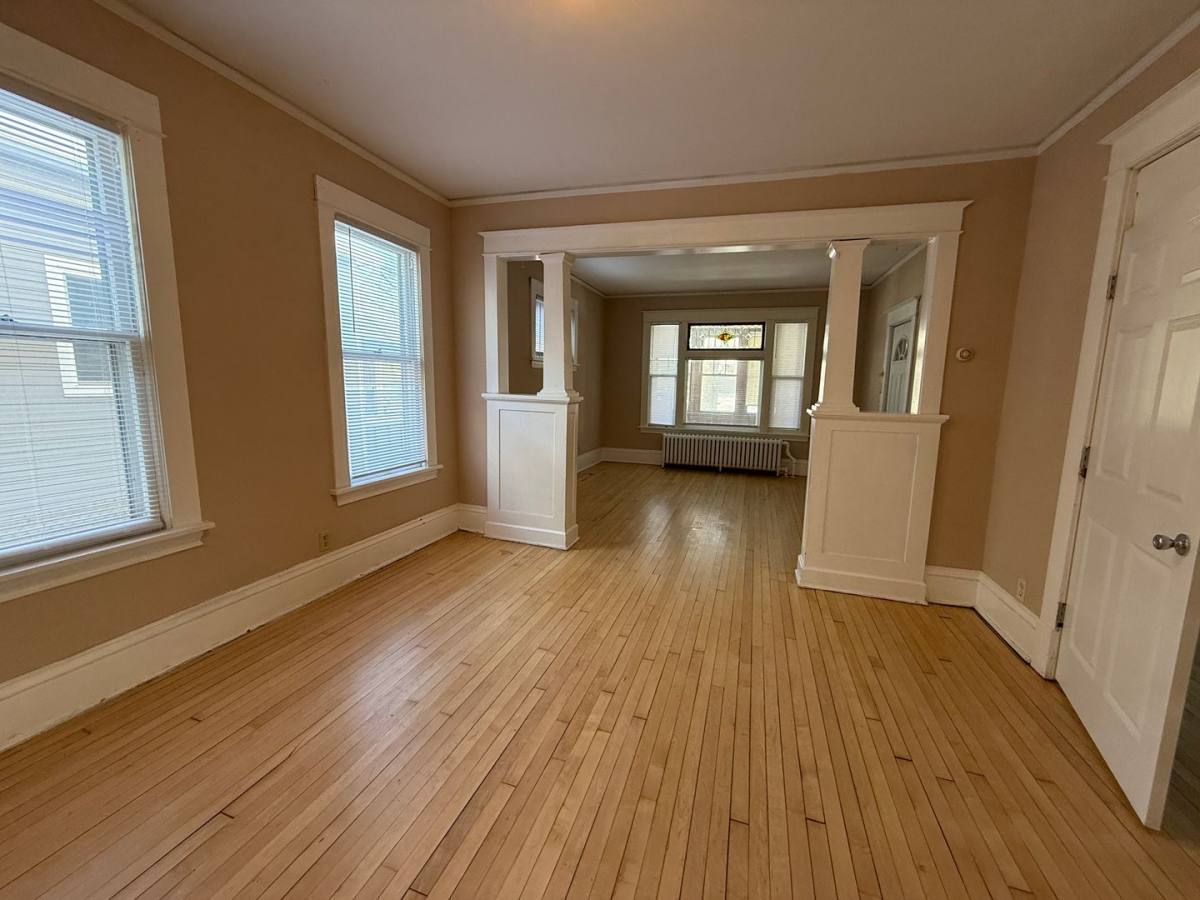Apartment for rent at 1068 N Woodbridge St, Saint Paul, MN 55117