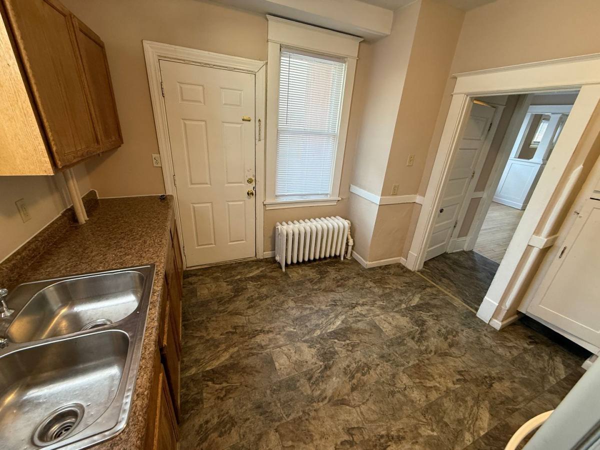 Apartment for rent at 1068 N Woodbridge St, Saint Paul, MN 55117