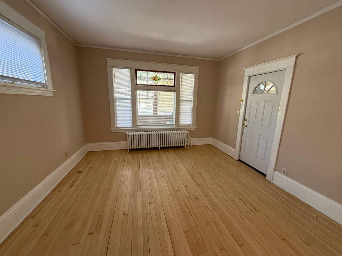 Apartment for rent at 1068 N Woodbridge St, Saint Paul, MN 55117