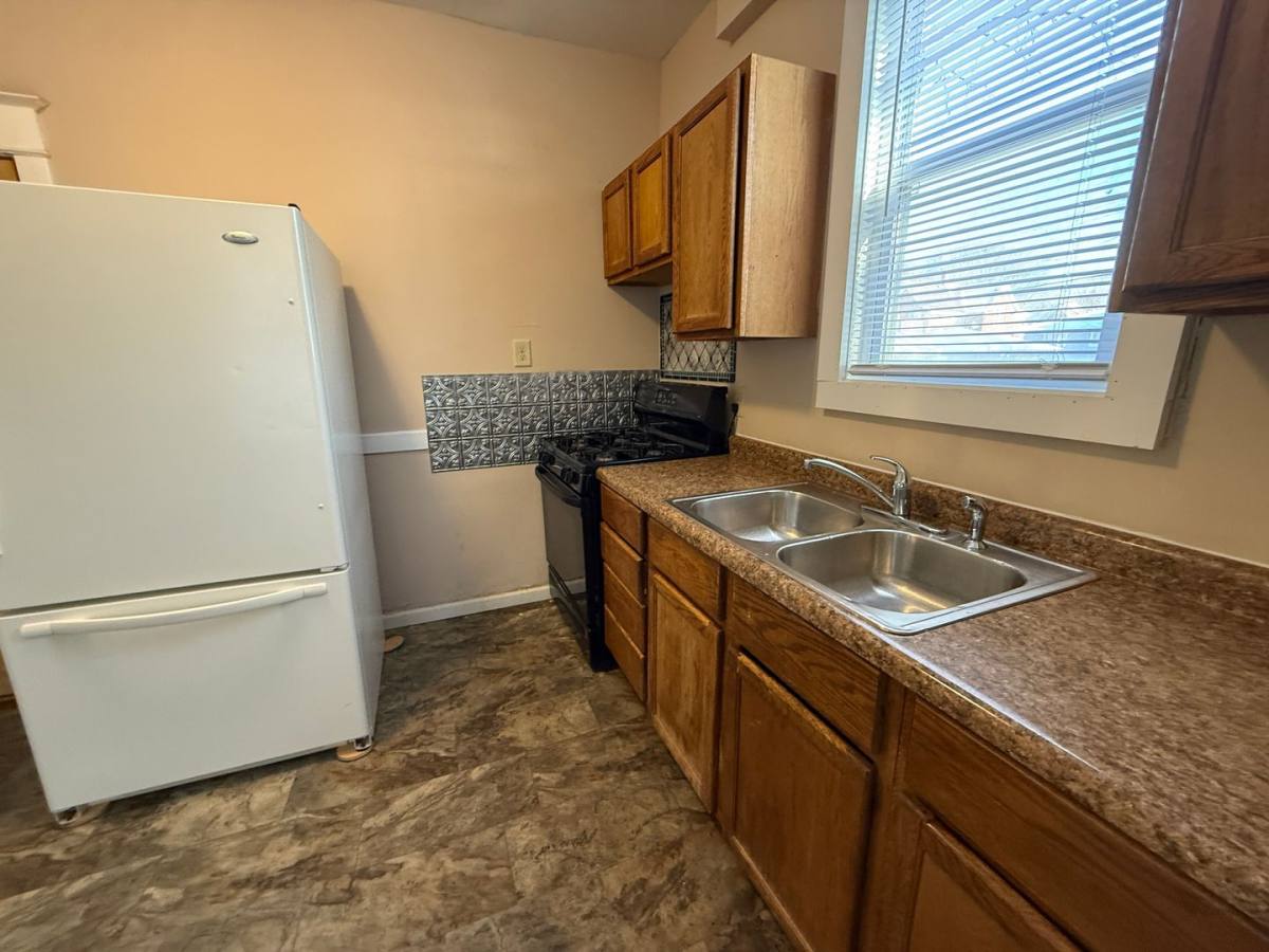 Apartment for rent at 1068 N Woodbridge St, Saint Paul, MN 55117
