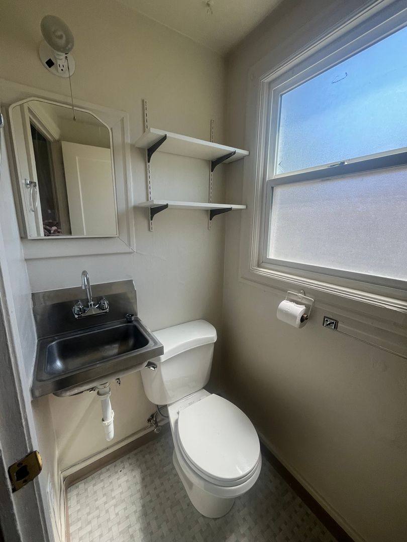 Apartment for rent at 430 W 12th Ave, Eugene, OR 97401