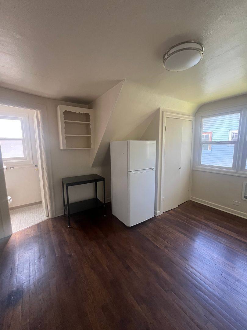 Apartment for rent at 430 W 12th Ave, Eugene, OR 97401