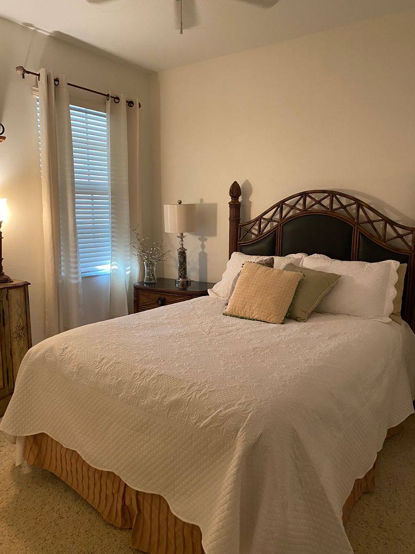 Condo for rent at 3465 Laurel Greens Lane S, Naples, FL 34119