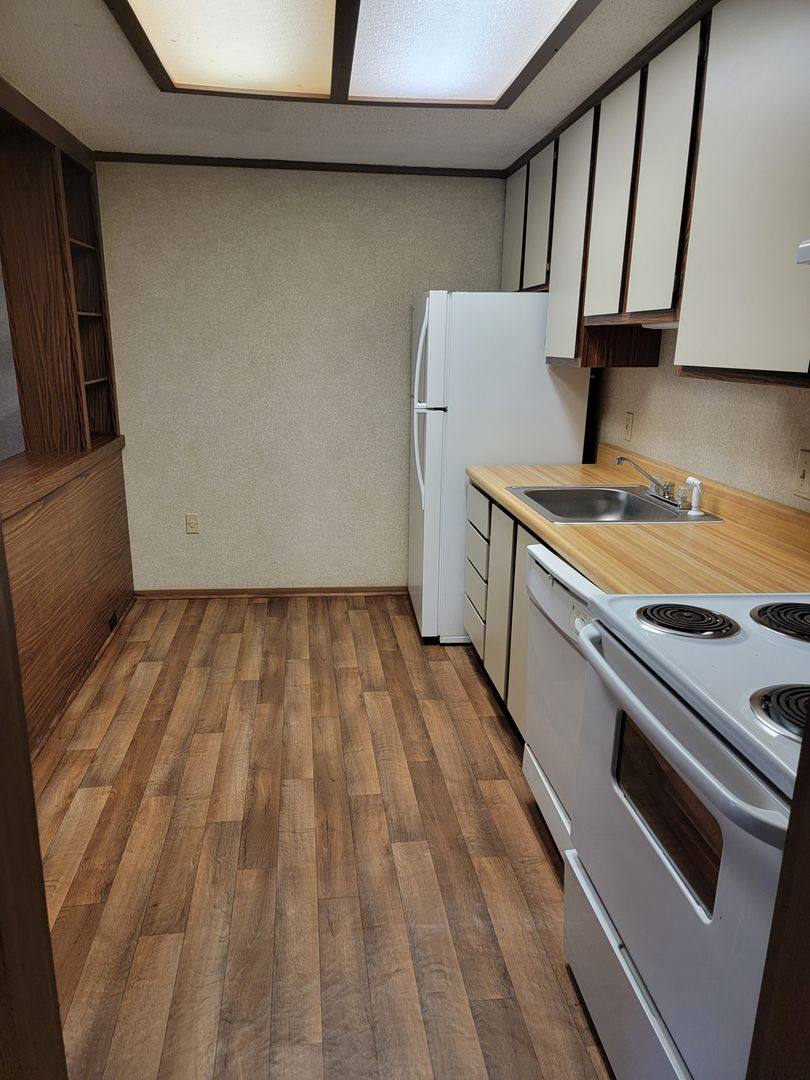 Apartment for rent at 101 Woodcrest Circle, Warner Robins, GA 31093