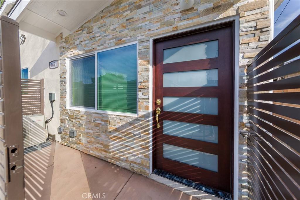 Apartment for rent at 7671 Quakertown Ave, Winnetka, CA 91306