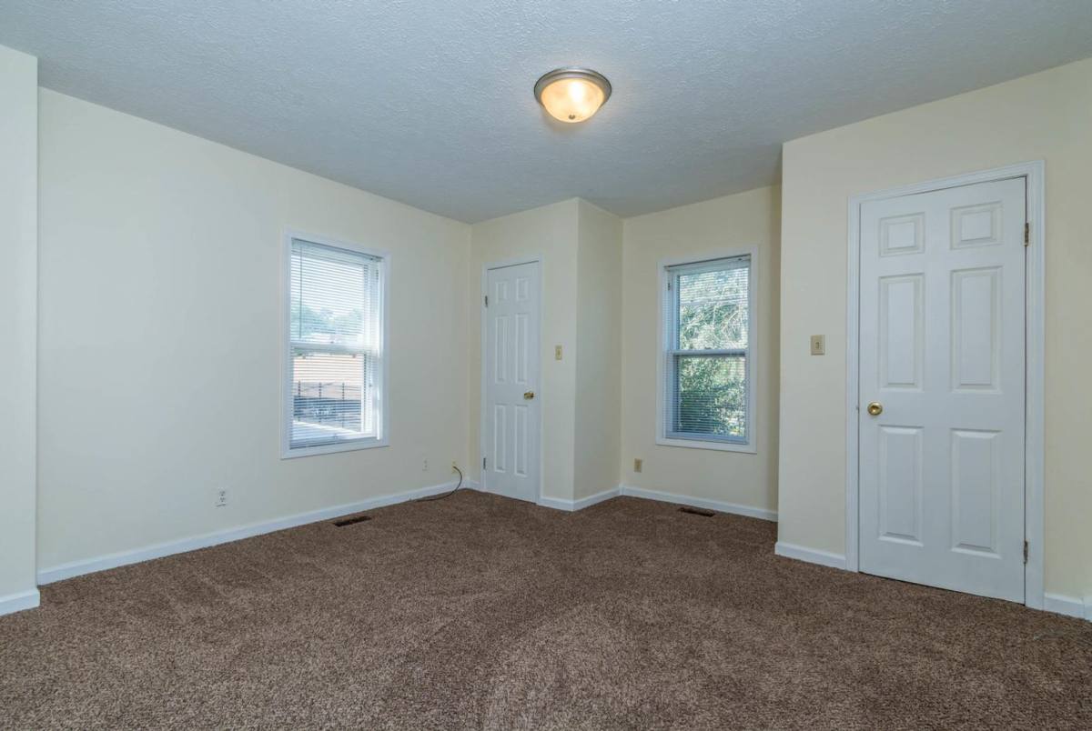 House for rent at 113 E 15th, Bloomington, IN 47408