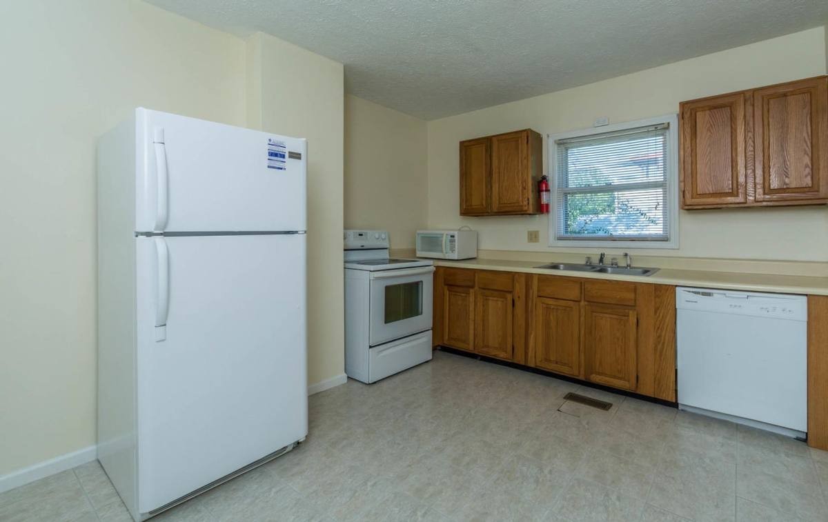 House for rent at 113 E 15th, Bloomington, IN 47408
