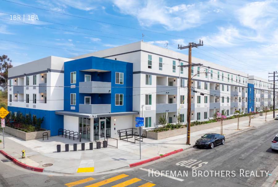 Apartment for rent at 1635 E 117th St #102, Los Angeles, CA 90059