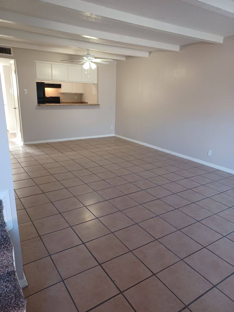 Apartment for rent at 200 Shadow Mountain Dr, El Paso, TX 79912
