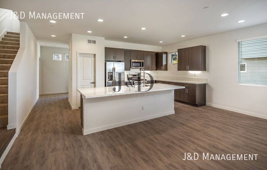 Apartment for rent at 5845-5855 Riley St #5853, San Diego, CA 92110