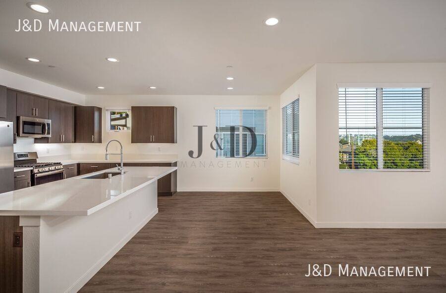 Apartment for rent at 5845-5855 Riley St #5853, San Diego, CA 92110