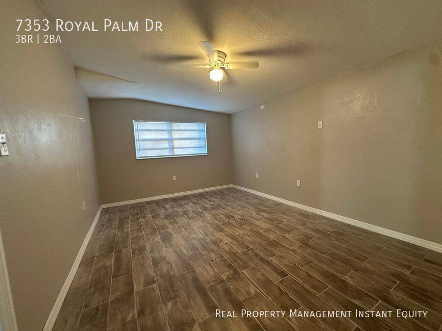 House for rent at 7353 Royal Palm Dr, New Port Richey, FL 34652