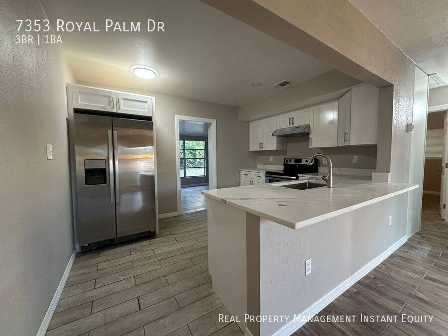 House for rent at 7353 Royal Palm Dr, New Port Richey, FL 34652