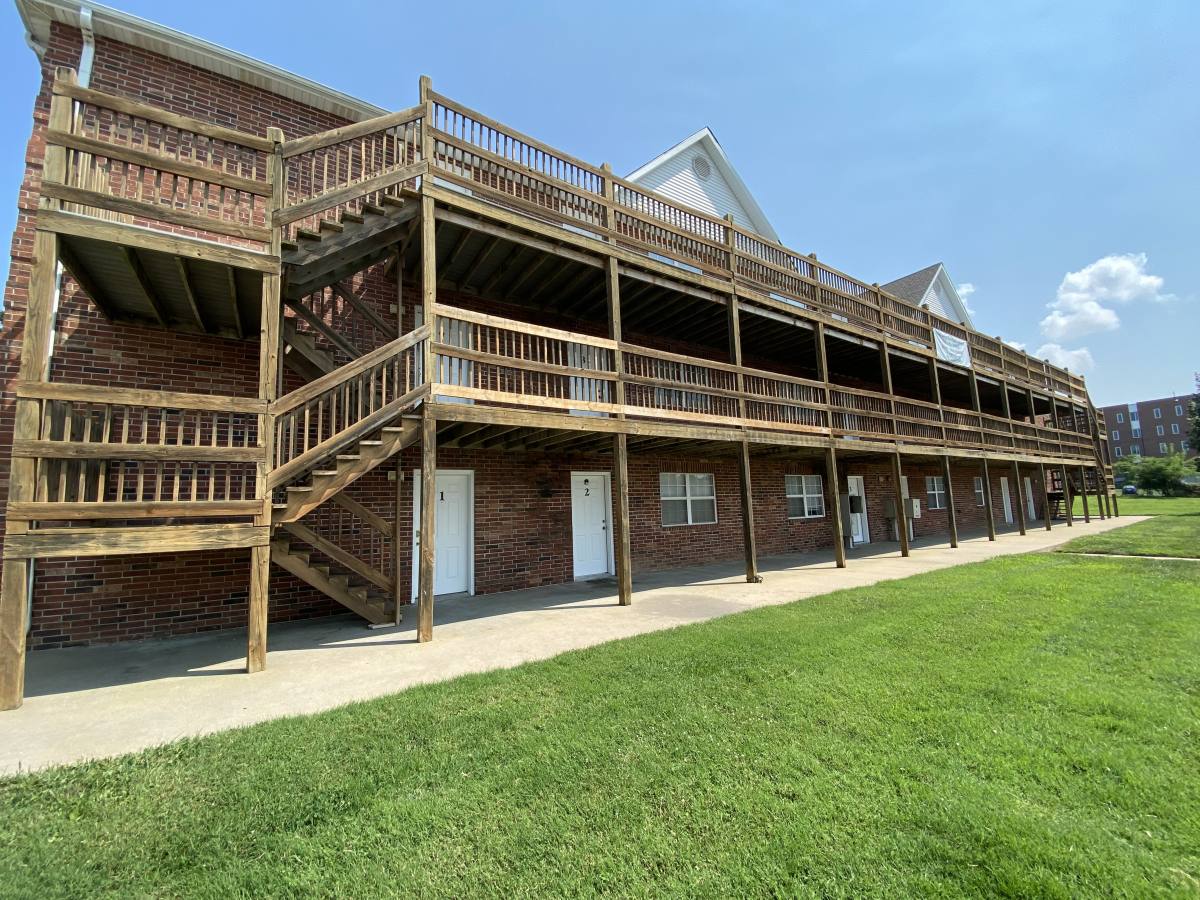 Apartment for rent at 211 McGoodwin St, Warrensburg, MO 64093